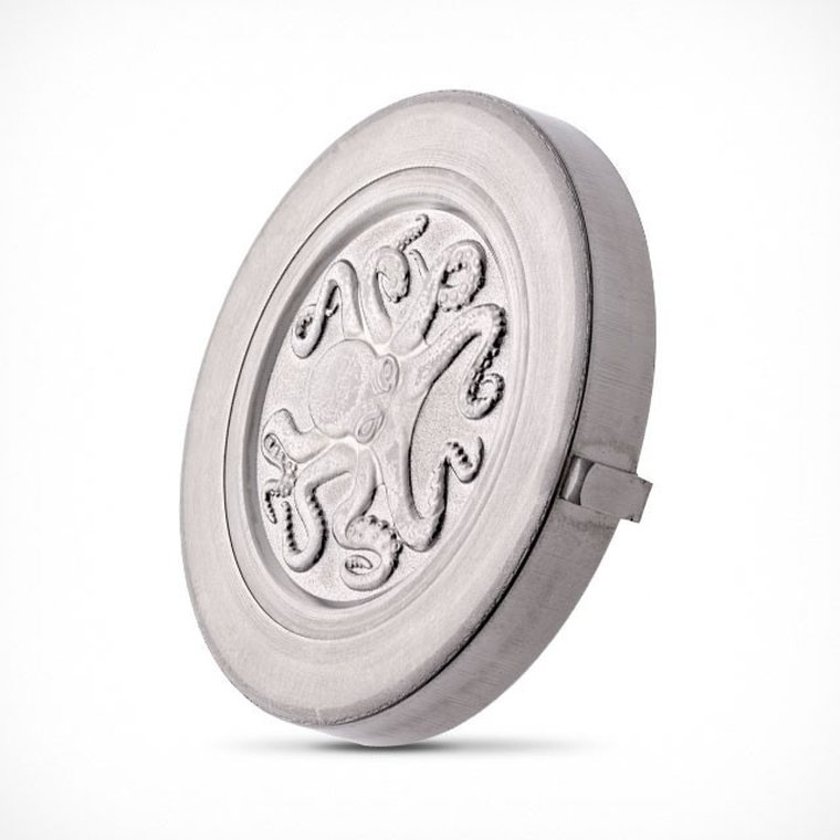 Fond de montre à médaillon en relief
